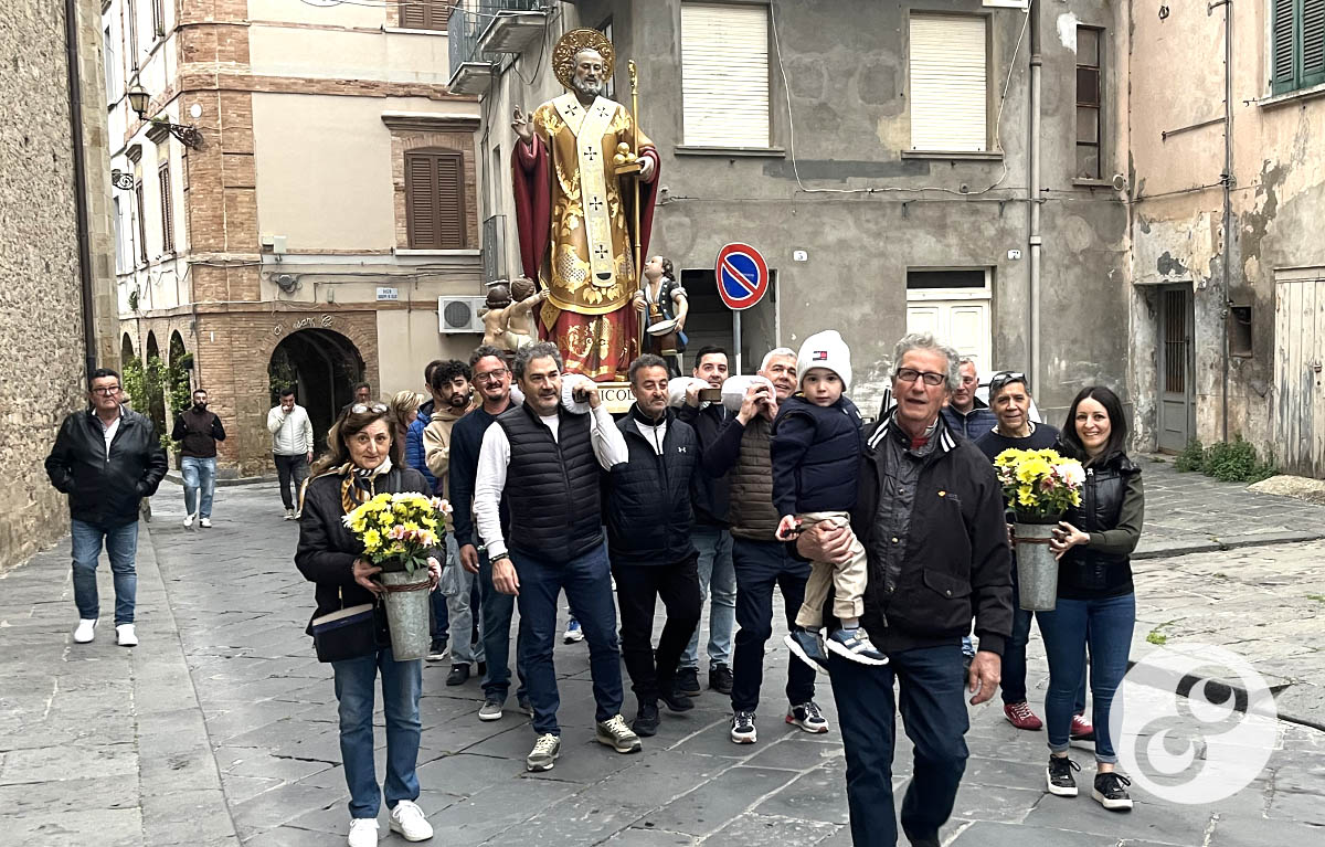 Pellegrinaggio a Bari, sodalizio secolare con San Nicola da Myra nella protezione dei bambini